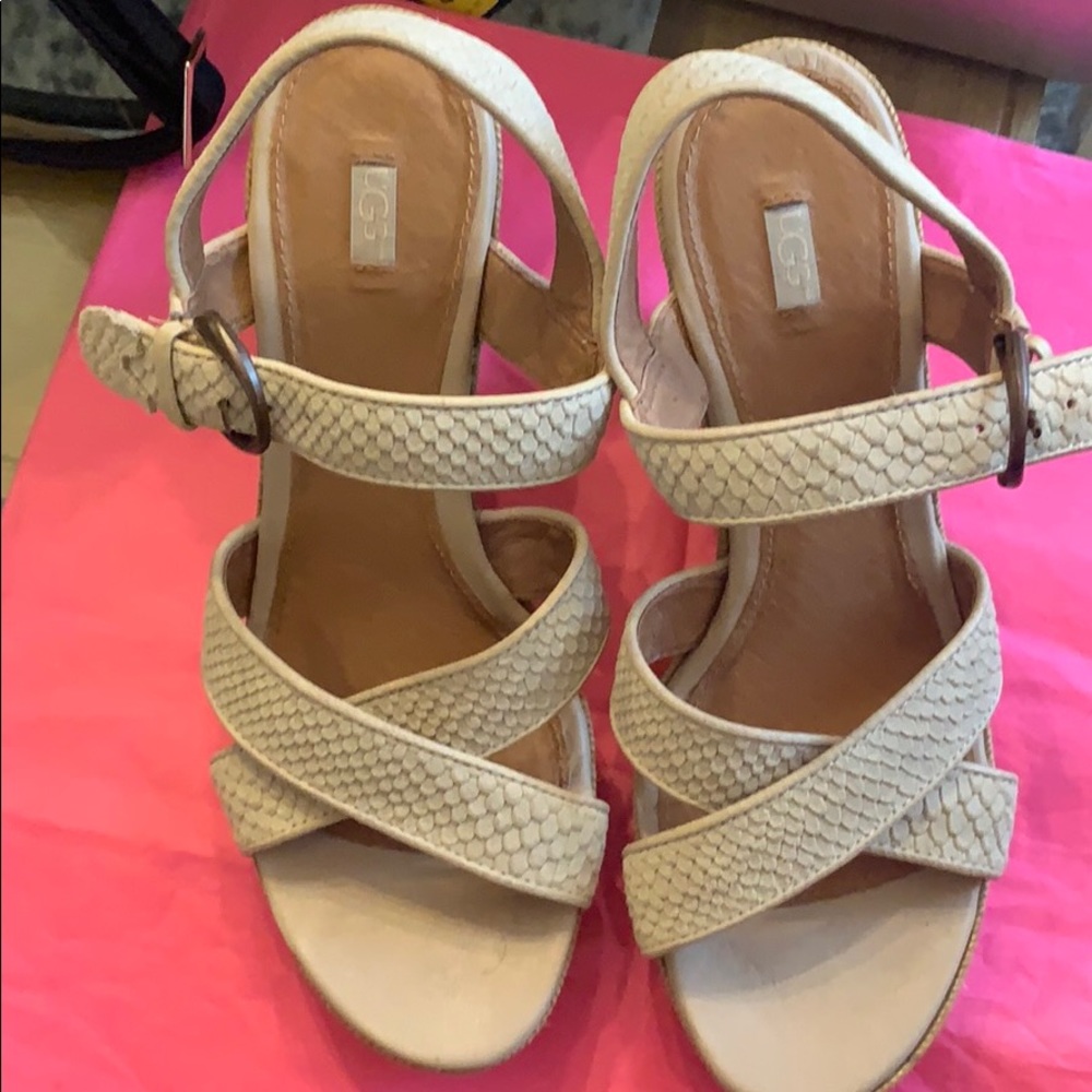 UGG  Espardrille Jazmine Mar Wedge shoe 7.5